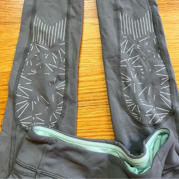 Ivivva gray leggings size 10 - Picture 3 of 6